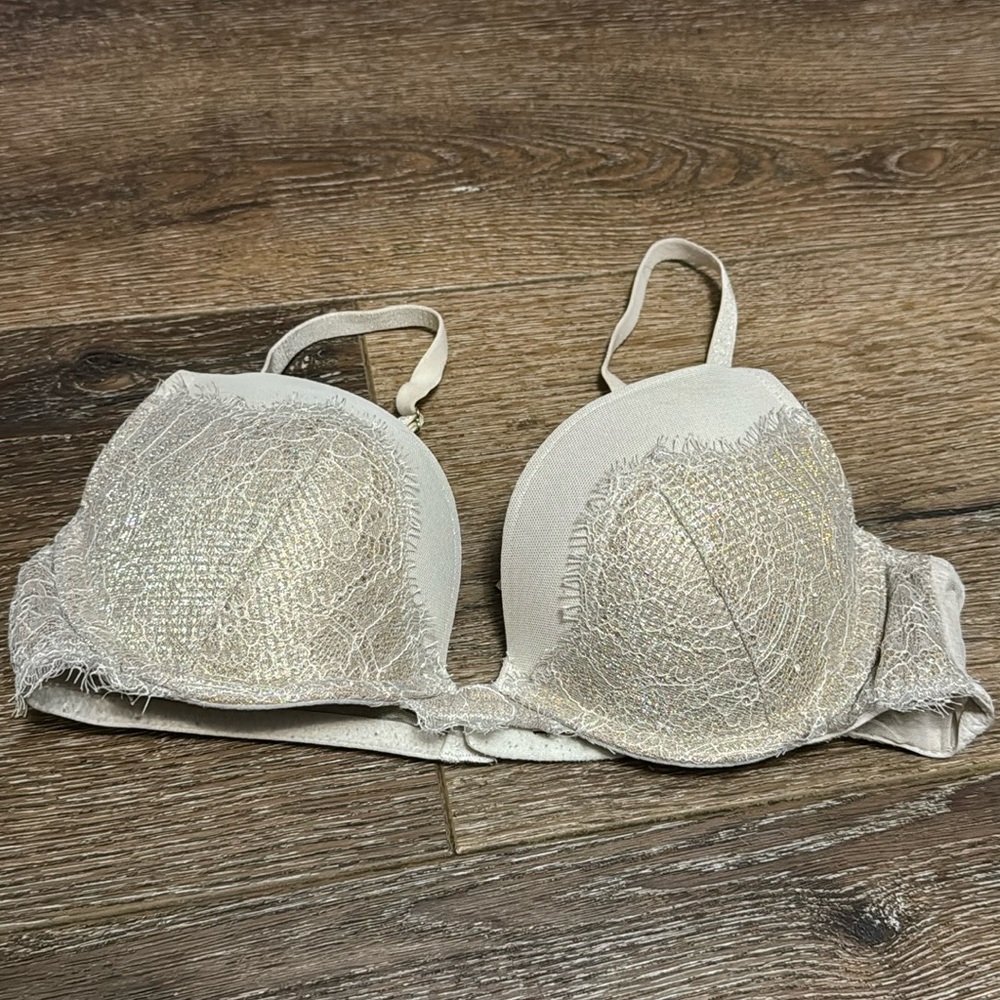 Victoria’s Secret bra‎ 32C